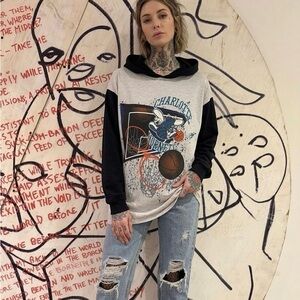 Vintage 90s NBA Charlotte Hornets Basketball Long Sleeve Hoodie